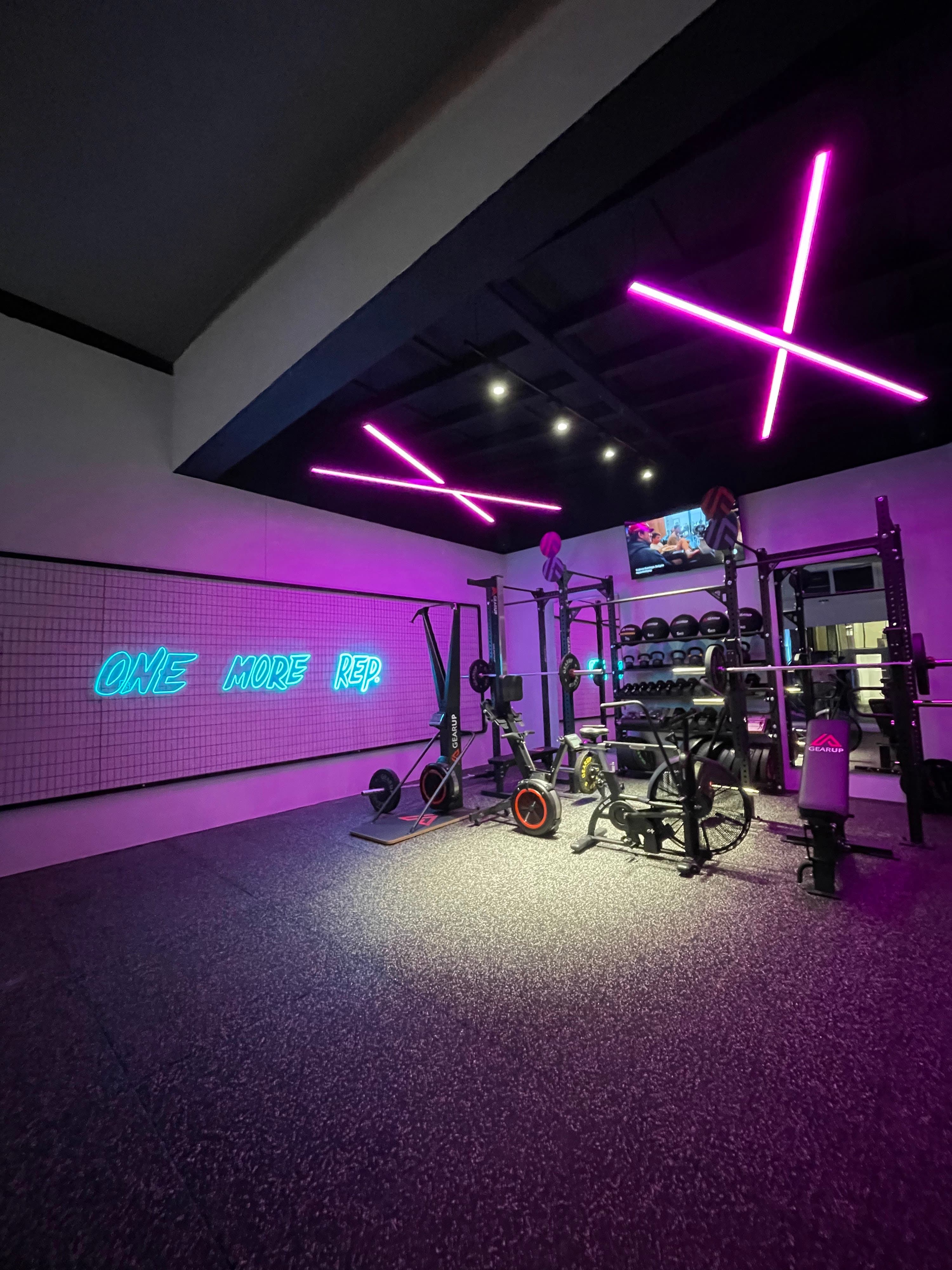 5-star boutique gym experience with incredible facilities - Photo 2