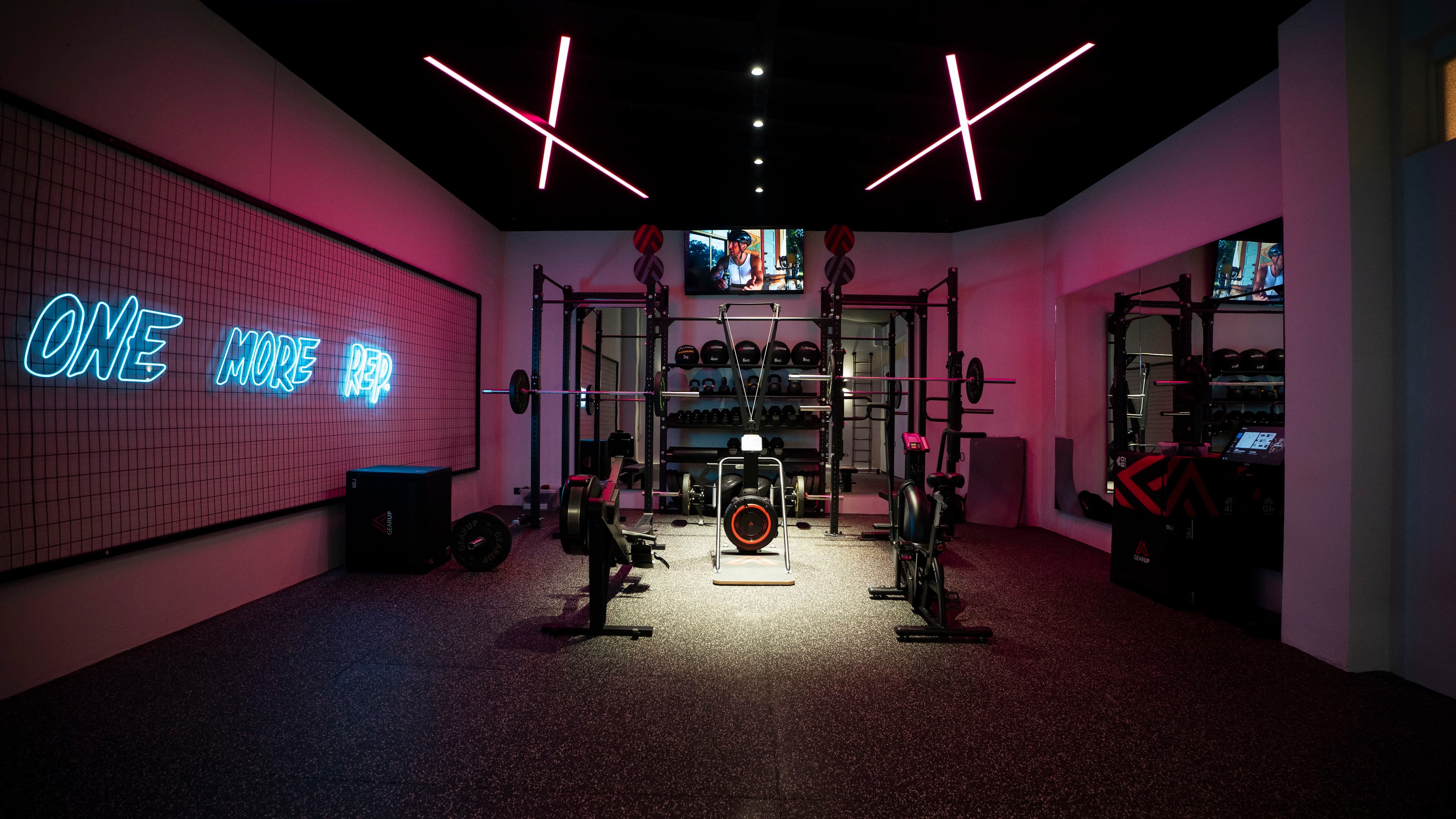 5-star boutique gym experience with incredible facilities - Photo 3